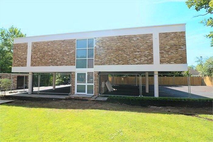 2 Bedroom Flat To Rent In Lambs Close, Cuffley, Potters Bar, EN6