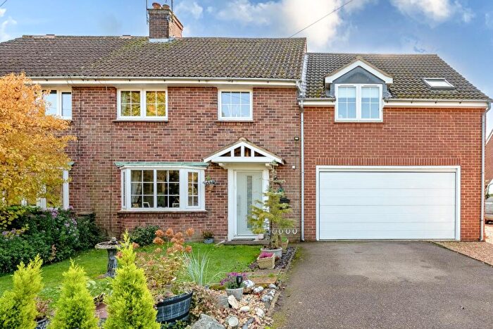 4 Bedroom Semi-Detached House For Sale In High Street, Wilden, Bedford, Bedfordshire, MK44
