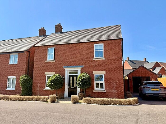 4 Bedroom Detached House To Rent In Chapelfield Grove, Bingham, Nottingham, NG13