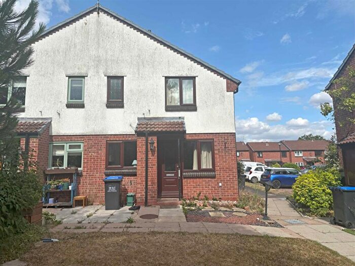 1 Bedroom House For Sale In William Tarver Close, Warwick, CV34