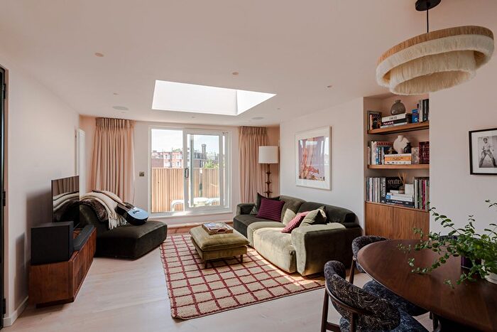2 Bedroom Flat For Sale In Pembridge Villas, Notting Hill, London, W11