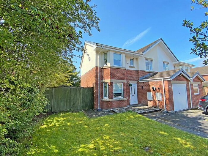 4 Bedroom Semi-Detached House To Rent In St. Lukes Road, Crosby, Liverpool, L23