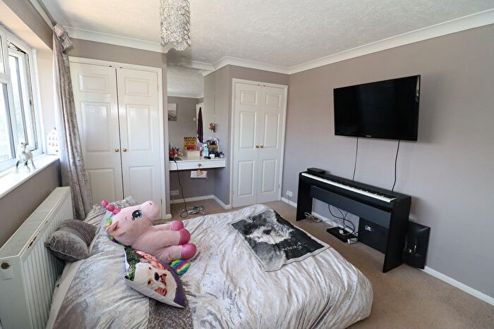 2 Bedroom End Of Terrace House For Sale In Millfield, Ninfield, Battle, TN33