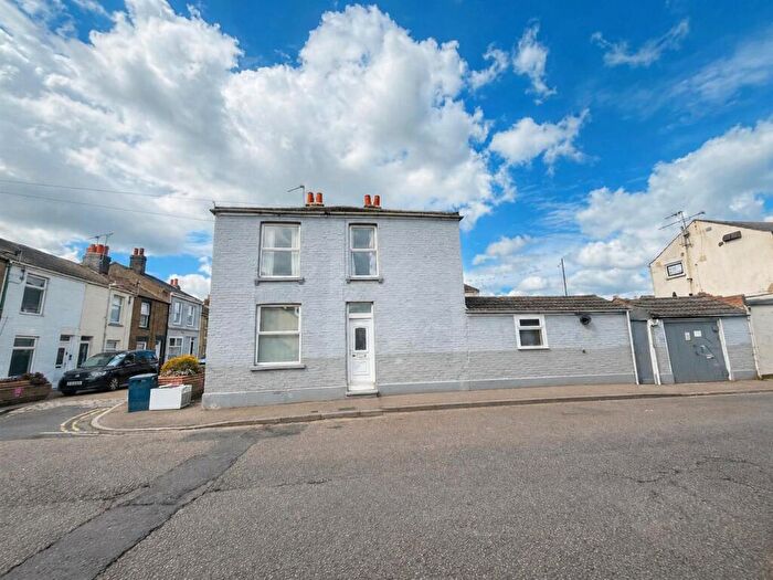 2 Bedroom End Of Terrace House For Sale In Richmond Street, Sheerness, ME12