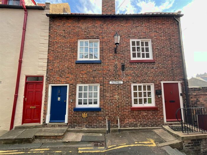 2 Bedroom Terraced House To Rent In Tut Hill, Scarborough, YO11