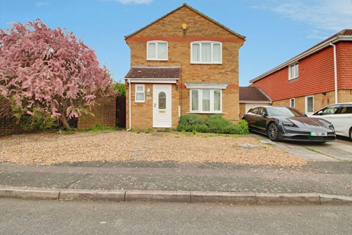 3 Bedroom Detached House To Rent In Tenby Way, St. Neots, PE19