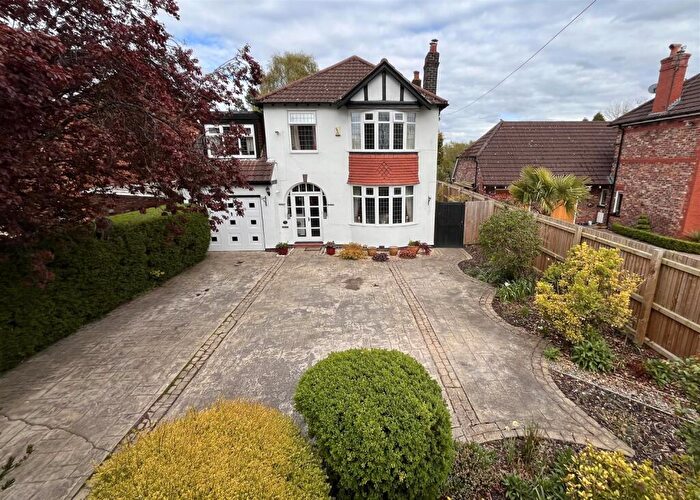 4 Bedroom Detached House For Sale In Hollin Lane, Styal, Wilmslow, SK9