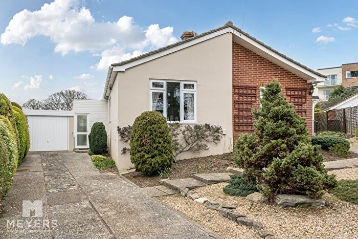 3 Bedroom Detached House For Sale In Sydney Road, Broadstone, BH18