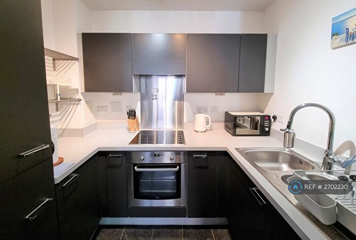 1 Bedroom Flat To Rent In Nelson Walk, London, E3