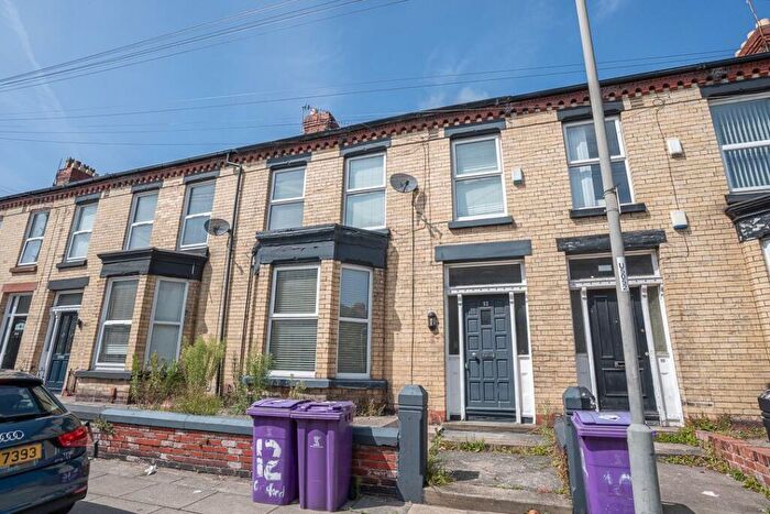 6 Bedroom Terraced House To Rent In Bedroom House, Gresford Avenue, Liverpool, L17