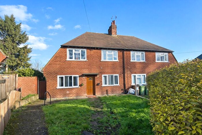 2 Bedroom Maisonette For Sale In Sibthorpe Road, London, SE12