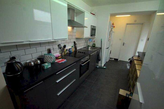 4 Bedroom House To Rent In Gaul Street, Leicester, LE3