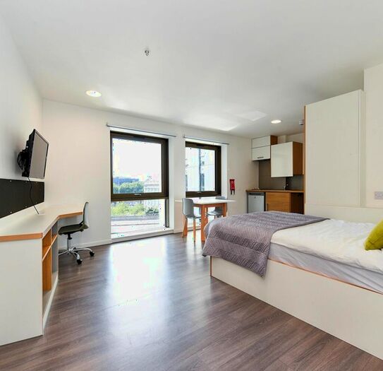 1 Bedroom Flat To Rent In Byrom Point, Great, Crosshall Street, Liverpool, L3