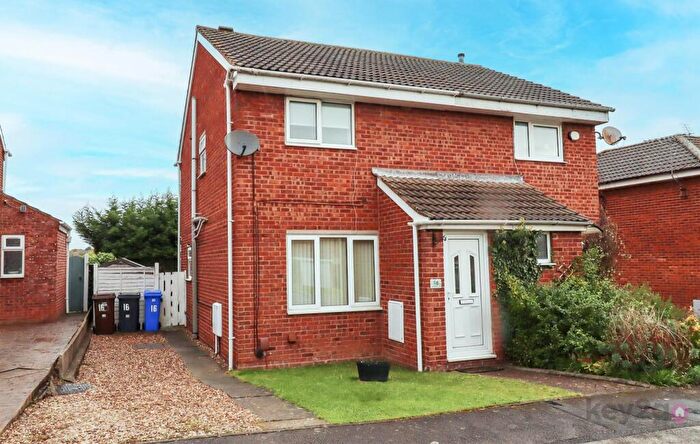 2 Bedroom Semi Detached House For Sale In Farm Fields Close, Waterthorpe, S20