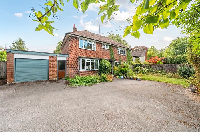 3 Bedroom Detached House For Sale In Jacklyns Lane, Alresford, Hampshire, SO24