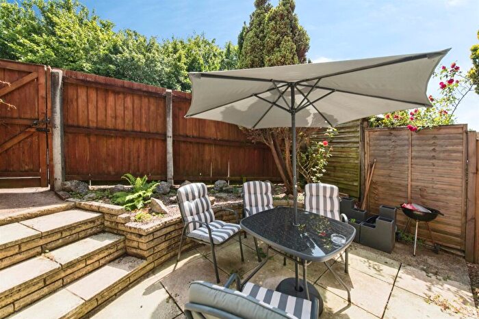 2 Bedroom Semi Detached House For Sale In Britten Drive, Exeter, EX2