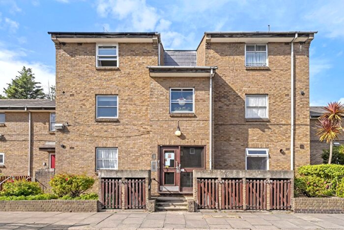 1 Bedroom Flat To Rent In Rum Close, Wapping, E1W