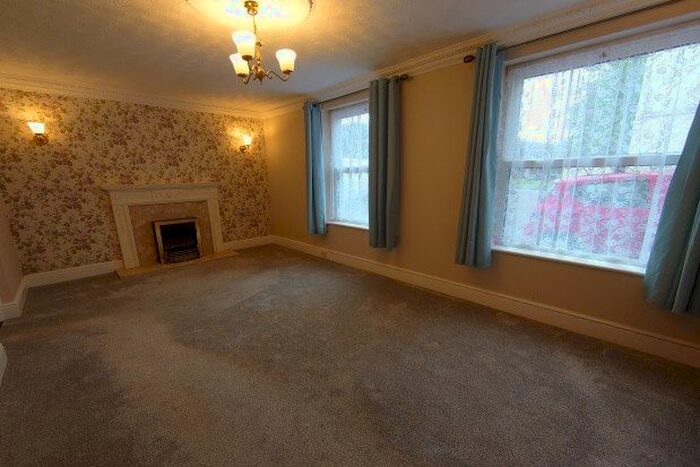 2 Bedroom Flat To Rent In Chaddlewood House, Plymouth, PL7