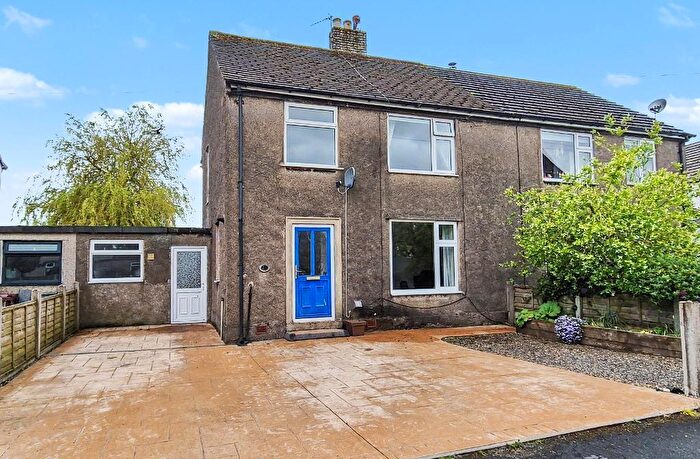 3 Bedroom Semi-Detached House For Sale In Queensway, Waddingon, Clitheroe, BB7