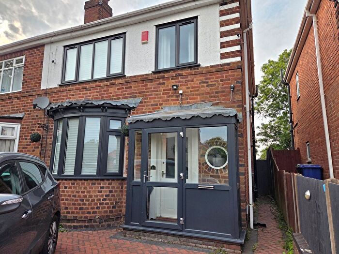 3 Bedroom Semi Detached House For Sale In Avenue Road, Coseley, WV14