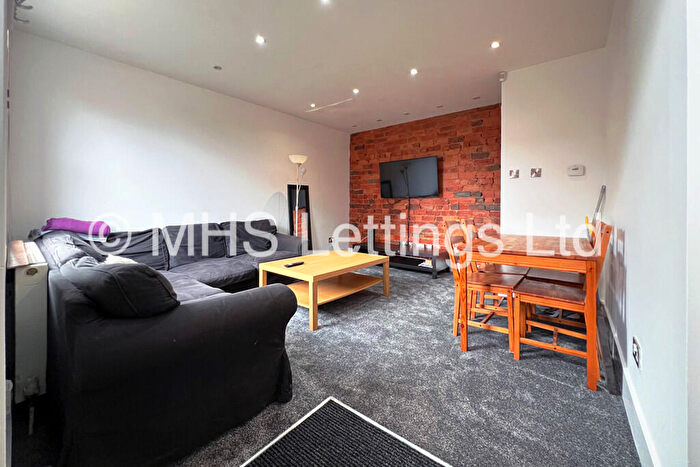 3 Bedroom End Of Terrace House To Rent In Granby Terrace, Leeds, LS6