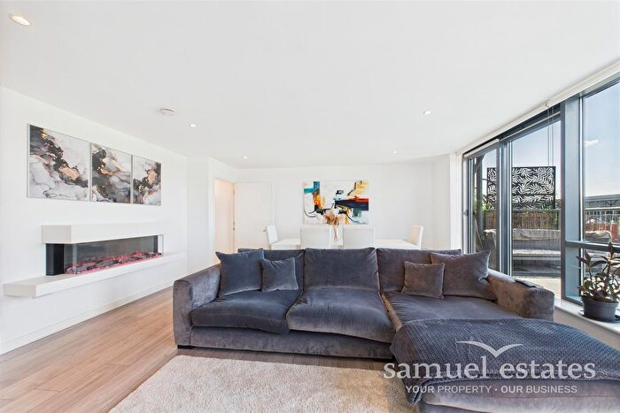 2 Bedroom Flat To Rent In Prospect House, SW19