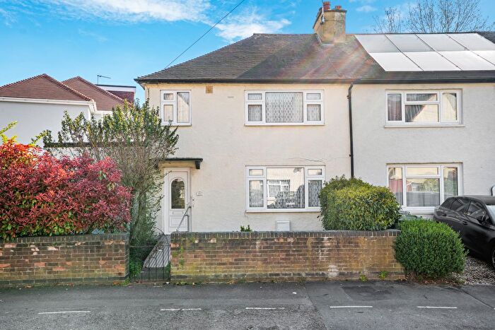 3 Bedroom End Of Terrace House For Sale In Cedar Grove, Ealing, W5