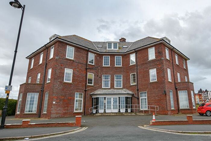 1 Bedroom Flat To Rent In Royal Crescent, Whitby, YO21
