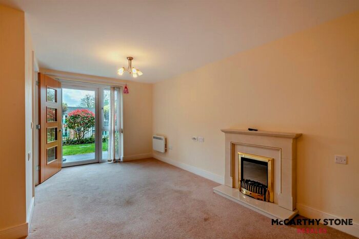 1 Bedroom Apartment For Sale In Wherry Court, Yarmouth Road, Thorpe St. Andrew, Norwich, NR7