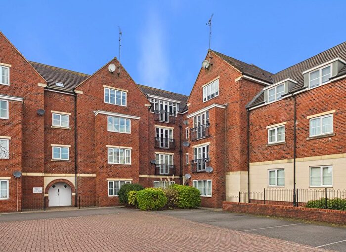 2 Bedroom Flat For Sale In Edison Way, Arnold, Nottingham, NG5