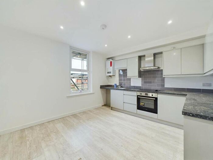 2 Bedroom Flat To Rent In Bargates, Christchurch, Dorset, BH23