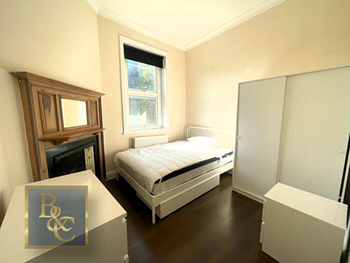 2 Bedroom Apartment To Rent In Kentish Town Road, Kentish Town, NW5