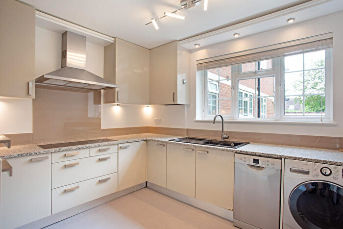 2 Bedroom Apartment To Rent In Gower Road, Weybridge, KT13