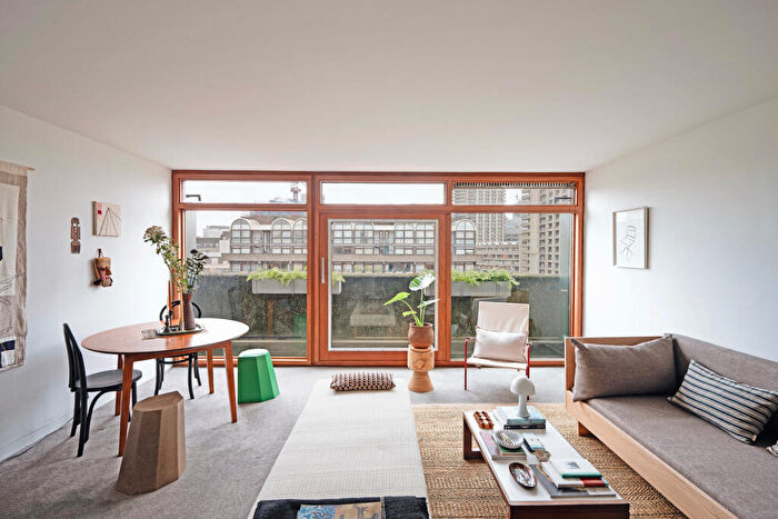 1 Bedroom Flat For Sale In John Trundle Court, London, EC2