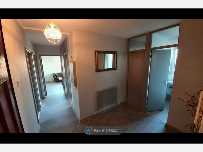 2 Bedroom Flat To Rent In Bromfield Court, London, SE16