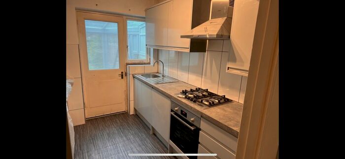 3 Bedroom Semi-Detached House To Rent In Sidmouth Avenue, Isleworth, TW7