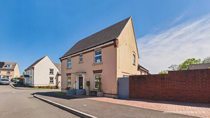 3 Bedroom Semi-Detached House For Sale In Turntable Place, Westbury, BA13