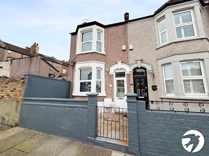 2 Bedroom End Terrace House To Rent In Cardiff Street, London, SE18