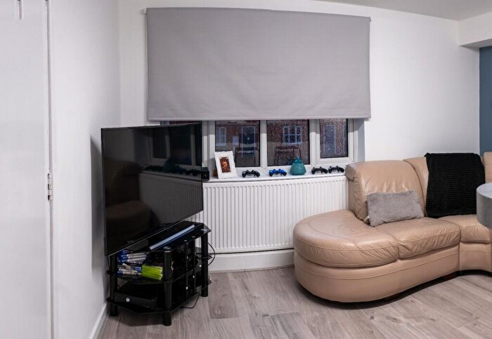 4 Bedroom Flat To Rent In Bedroom Student House - Denison Court, NG7