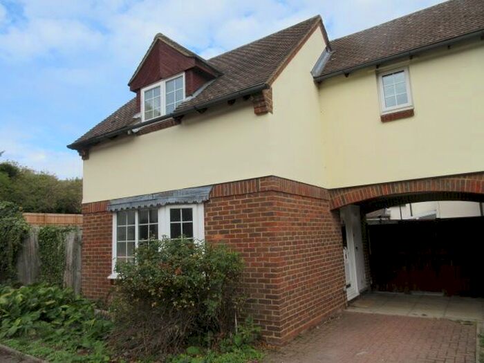 2 Bedroom Link Detached House To Rent In Princes Mews, Royston, SG8