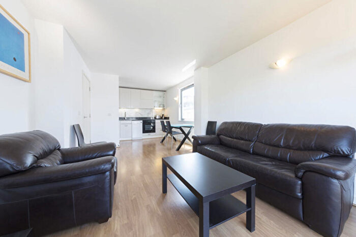 2 Bedroom Flat To Rent In Montana Building, Deptford Bridge, SE13