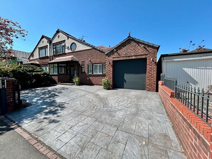 3 Bedroom Semi-Detached House For Sale In Ford Lane, Didsbury, M20