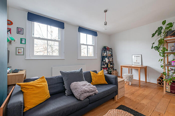 2 Bedroom Flat For Sale In Maygrove Road, London, NW6