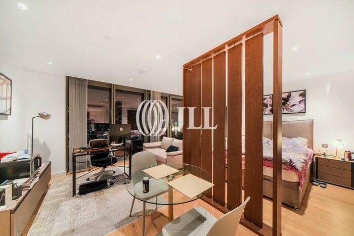 Studio To Rent In Landmark Pinnacle, London, E14