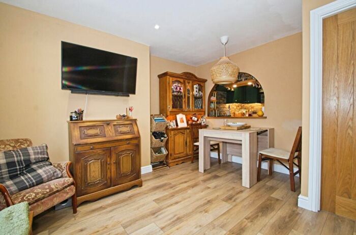 2 Bedroom Flat For Sale In Kirkby Court, Craiglee Drive, Cardiff, Caerdydd, CF10