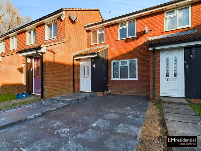 3 Bedroom Terraced House To Rent In Grace Close, Borehamwood, WD6