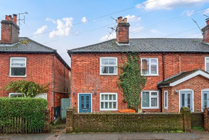 2 Bedroom End Terrace House For Sale In Summers Road, Farncombe, Godalming, GU7