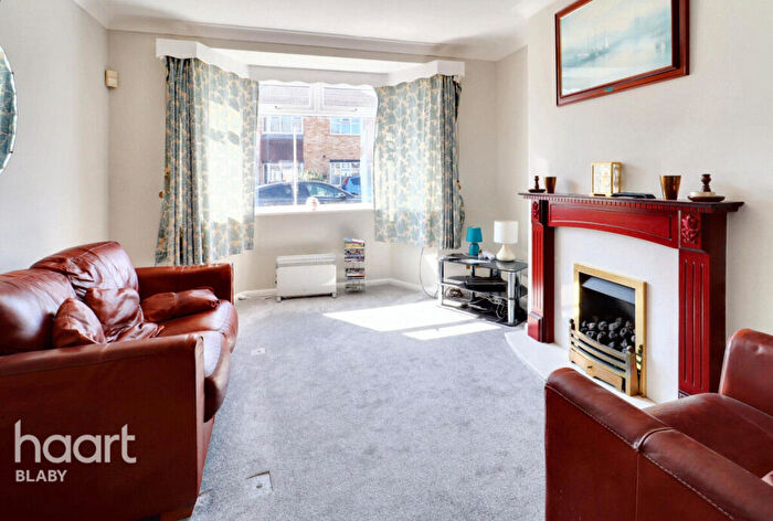 3 Bedroom Semi-Detached House For Sale In New Street, Leicester, LE8