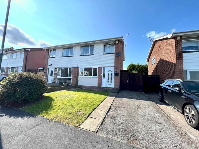 3 Bedroom Semi-Detached House To Rent In Neston Drive, Nottingham, NG6