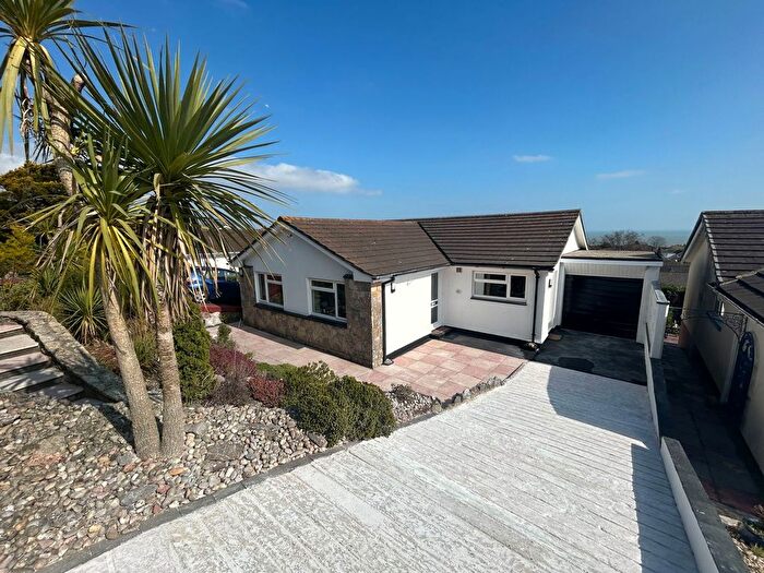 3 Bedroom Bungalow For Sale In Broadley Drive, Torquay, TQ2